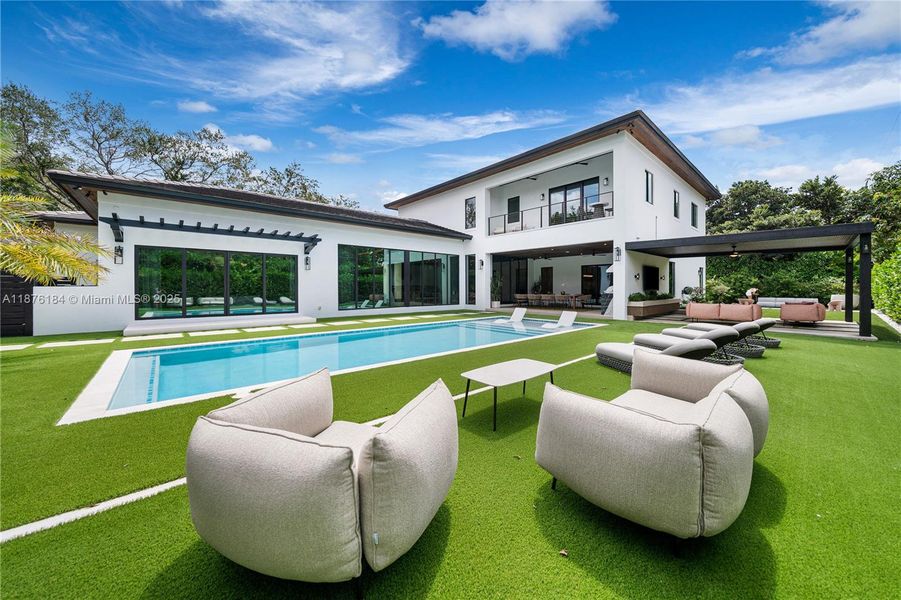 Furnished interior view inside a new home in , Pinecrest (Image 7). Furnished interior view inside a new home in , Pinecrest (Image 7).