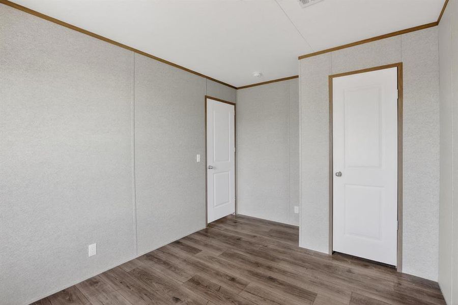 Spacious, unfurnished interior of a new home in , Aurora (Image 25).