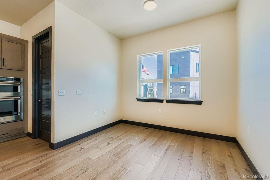 Spacious, unfurnished interior of a new home in Baseline, Broomfield (Image 23).