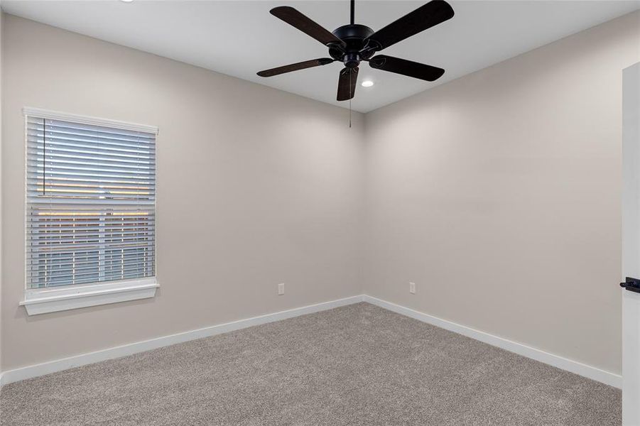 Spacious, unfurnished interior of a new home in , Sulphur Springs (Image 26).