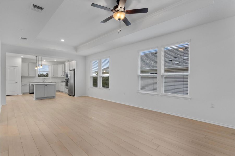 Spacious, unfurnished interior of a new home in Sun City Texas, Georgetown (Image 19).