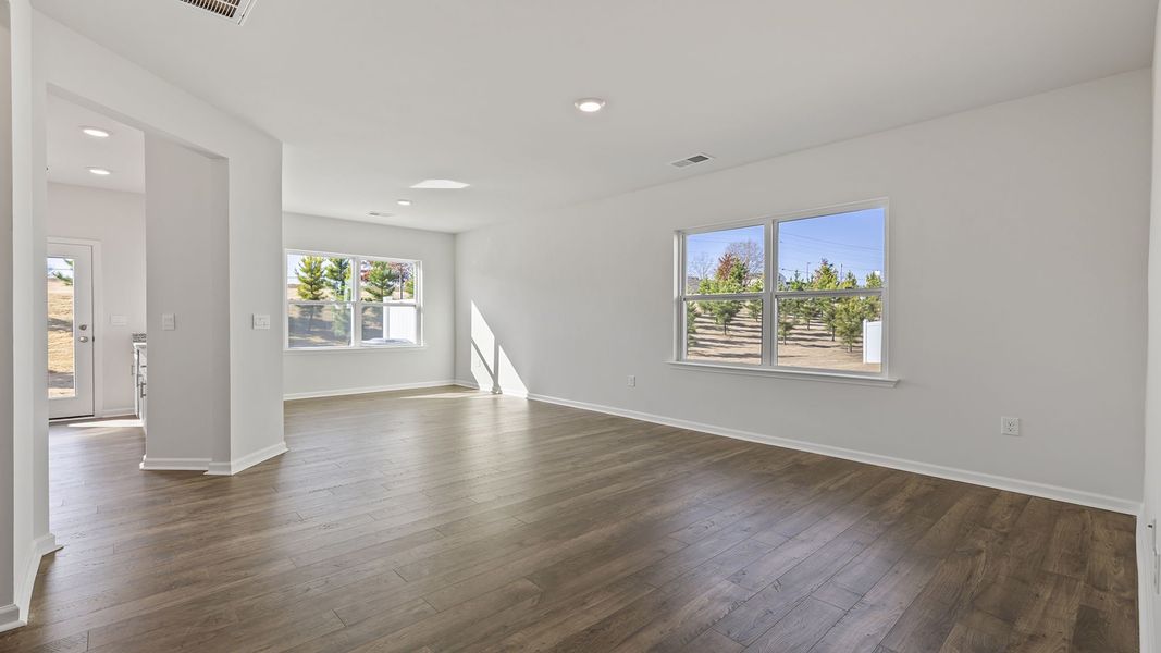 Spacious, unfurnished interior of a new home in Brookside Ridge Townhomes, Greer (Image 14).