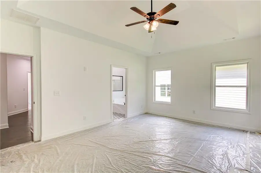 Spacious, unfurnished interior of a new home in , Villa Rica (Image 18).