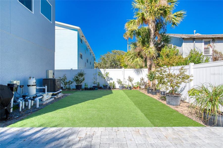 Exterior details and patio area of a home in , Daytona Beach (Image 42).