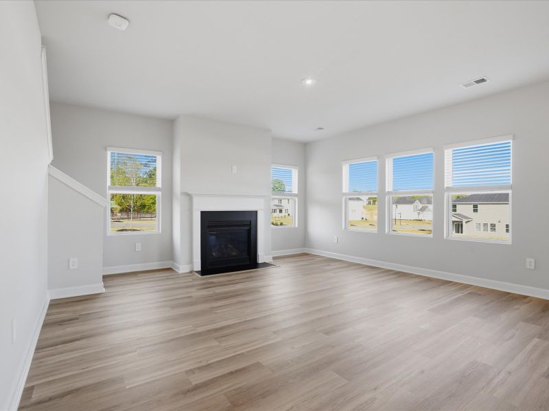 Spacious, unfurnished interior of a new home in Maxwell Commons, Easley (Image 9).