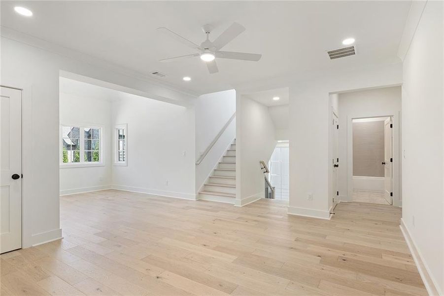 Spacious, unfurnished interior of a new home in , Brookhaven (Image 37).