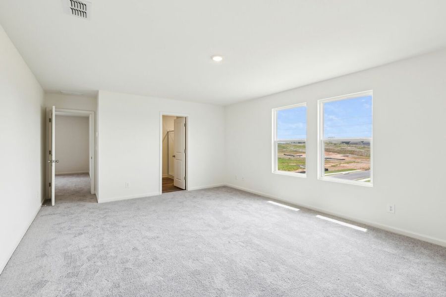Representative unfurnished interior of a home built from the Galileo by Starlight Homes in Harrington Trails at The Canopies, New Caney (Image 36).