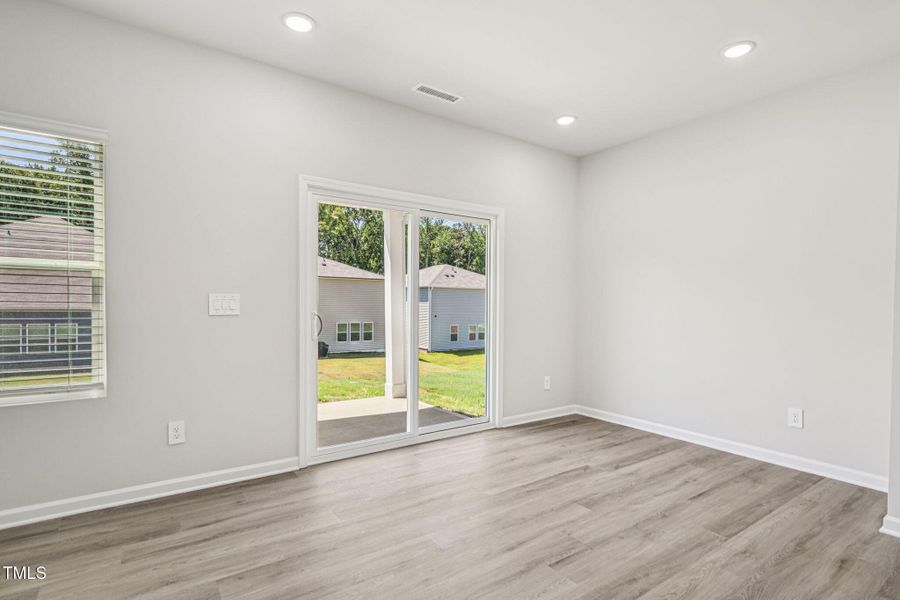 19-web-or-mls-Raleigh - Oak Manor - 721