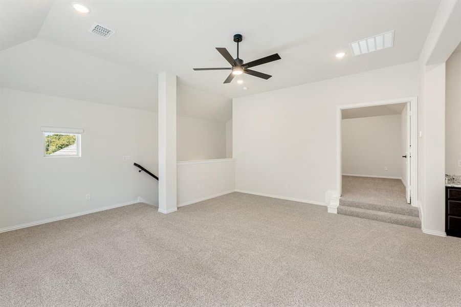 Spacious, unfurnished interior of a new home in Eagle Glen 50, Alvarado (Image 30). Spacious, unfurnished interior of a new home in Eagle Glen 50, Alvarado (Image 30).
