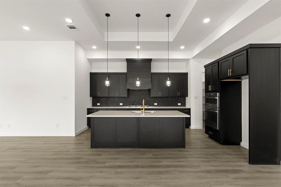 06. 7200 Bergamot - Kitchen