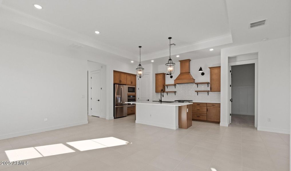 FSVV Lot #45 Great Room 4 (Large)