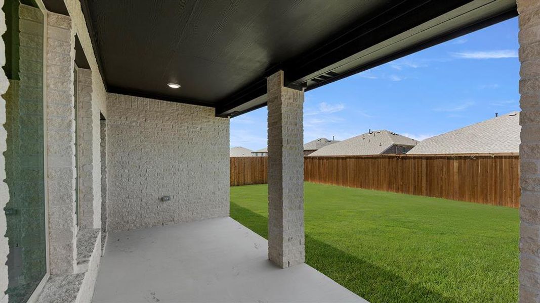 25. 1416 Martingale - Patio 25. 1416 Martingale - Patio