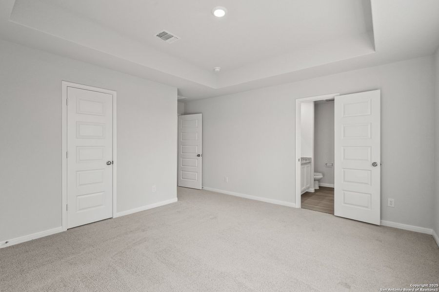 Spacious, unfurnished interior of a new home in Timber Creek, San Antonio (Image 12). Spacious, unfurnished interior of a new home in Timber Creek, San Antonio (Image 12).