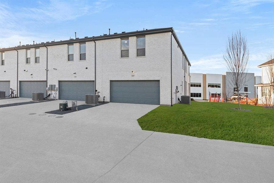 27. 2527 Huxley - Back (2) 27. 2527 Huxley - Back (2)