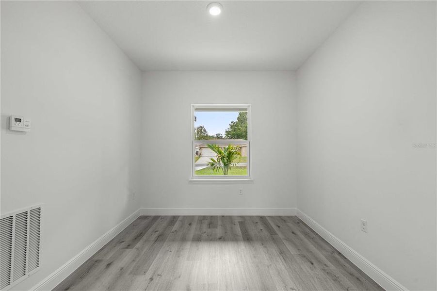Spacious, unfurnished interior of a new home in , Citrus Springs (Image 24).