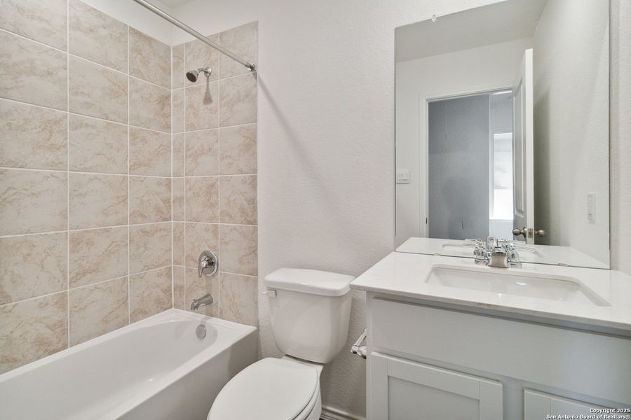 Image 45 of a home in Avenida. Image 45 of a home in Avenida.