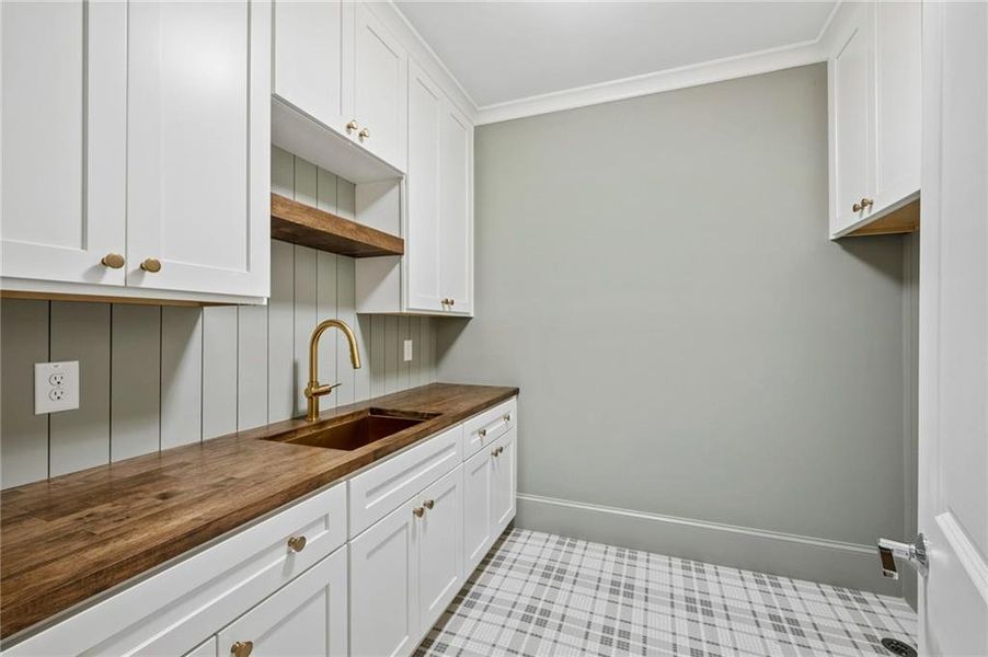 Furnished interior view inside a new home in , Atlanta (Image 31).
