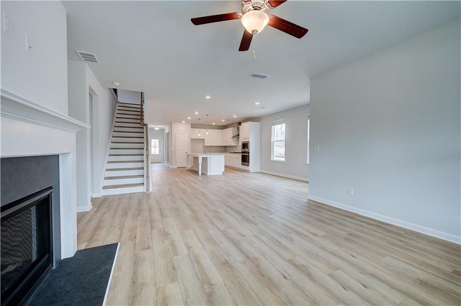 Spacious, unfurnished interior of a new home in Hamilton Lakes, Lawrenceville (Image 29).