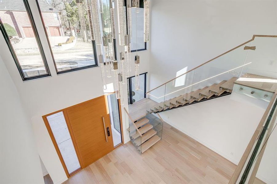 Furnished interior view inside a new home in , Cedar Hill (Image 14).
