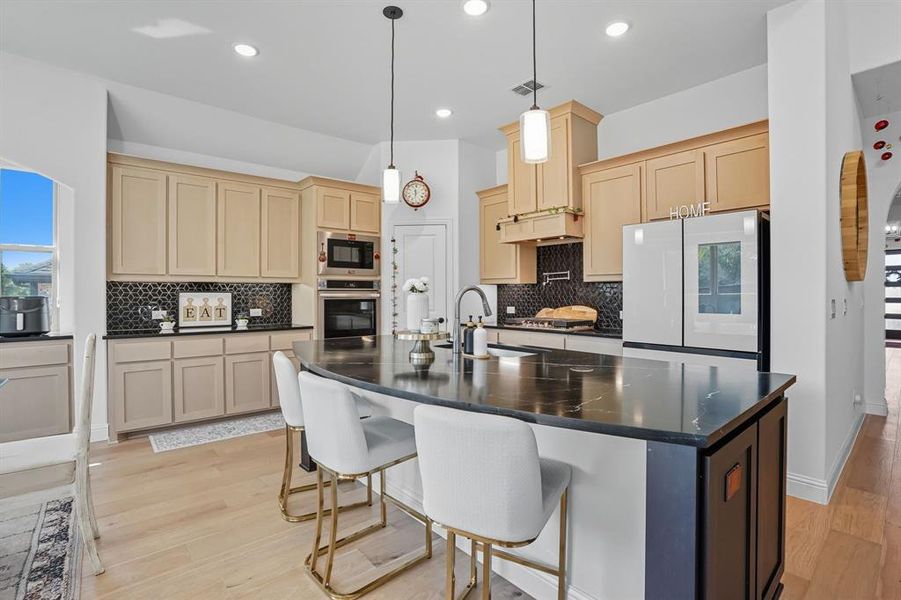 Furnished interior view inside a new home in Kreymer East, Wylie (Image 34).