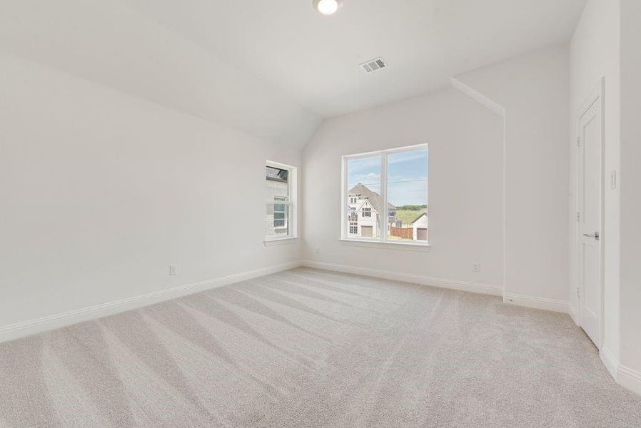 Spacious, unfurnished interior of a new home in Breezy Hill, Rockwall (Image 19). Spacious, unfurnished interior of a new home in Breezy Hill, Rockwall (Image 19).