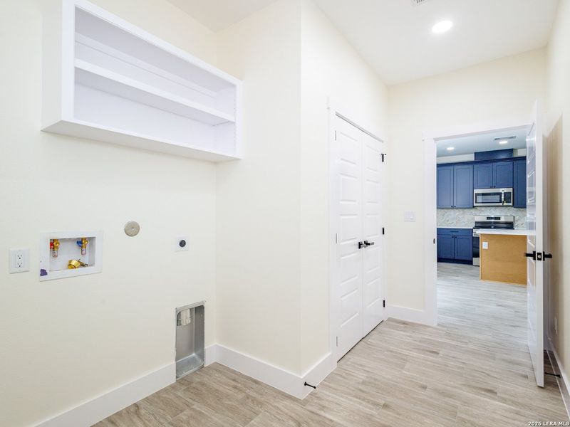 Spacious, unfurnished interior of a new home in , Brownwood (Image 20).