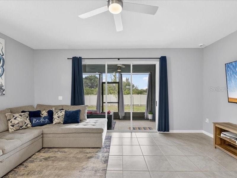 Furnished interior view inside a new home in , Apollo Beach (Image 20).