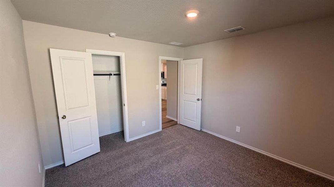 Spacious, unfurnished interior of a new home in Rosewood at Beltmill, Fort Worth (Image 7). Spacious, unfurnished interior of a new home in Rosewood at Beltmill, Fort Worth (Image 7).