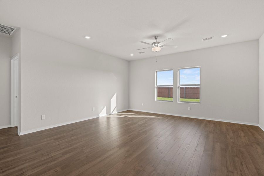 2,563sf New Home in Heartland, TX.  - Slide 18