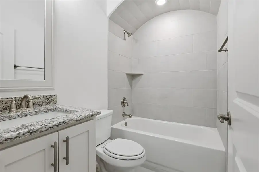 Furnished interior view inside a new home in , Tolar (Image 12).