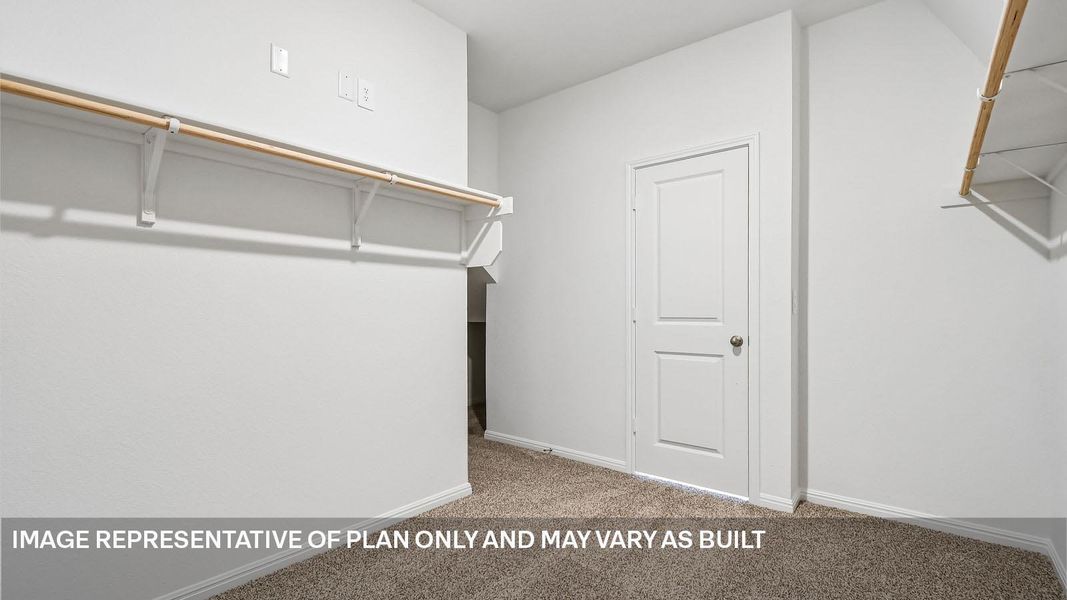Spacious, unfurnished interior of a new home in Bar W Ranch, Leander (Image 31).
