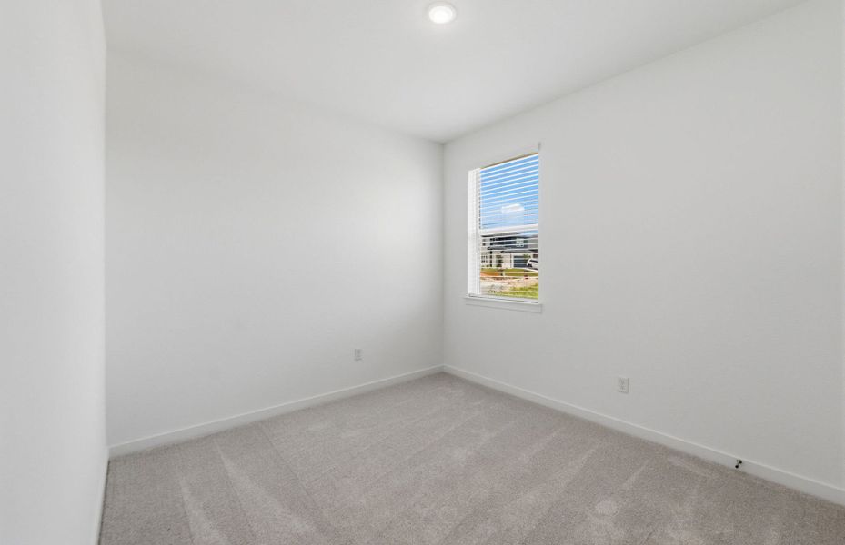 Spacious, unfurnished interior of a new home in Crosswinds, Kyle (Image 16).