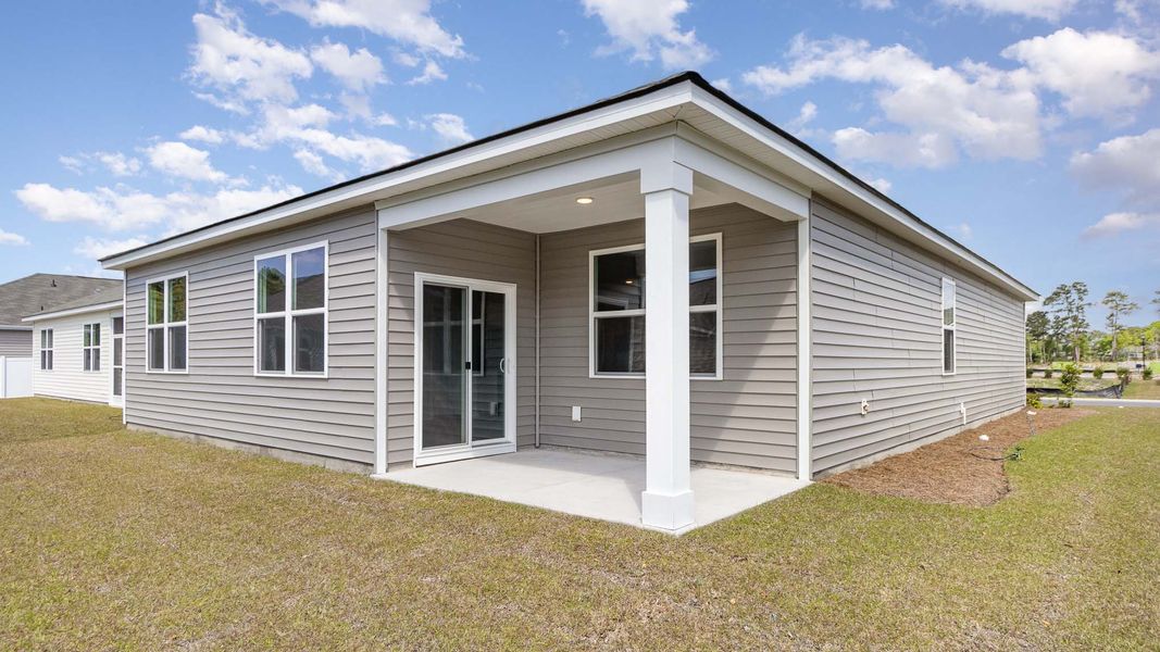 Exterior details and patio area of a home in Summerville, Darlington (Image 3).