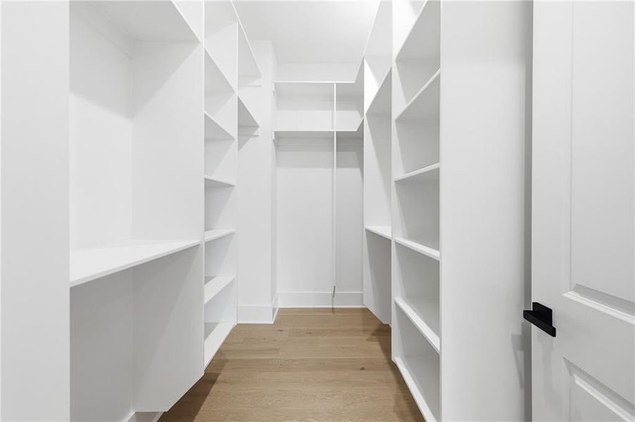 Spacious, unfurnished interior of a new home in , Monroe (Image 24).