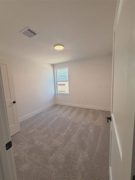 Spacious, unfurnished interior of a new home in Stonebrooke, Conroe (Image 11).