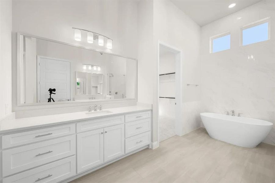 The Brynlee II B Primary Suite Bathroom