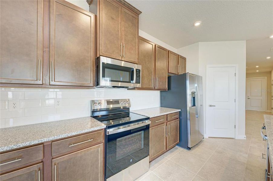 Furnished interior view inside a new home in , Bradenton (Image 8).