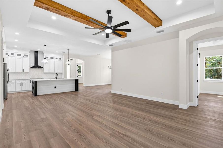 Spacious, unfurnished interior of a new home in , Dade City (Image 17).