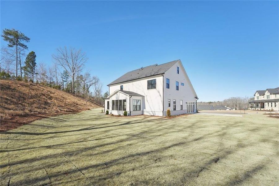 Exterior details and patio area of a home in Sterling Pointe, Cumming (Image 36).