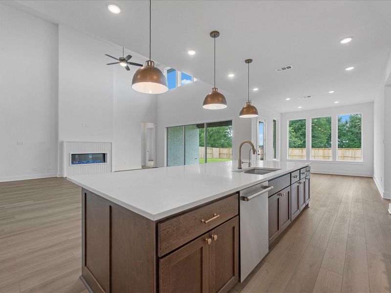 Furnished interior view inside a new home in Sienna 80′, Missouri City (Image 9).