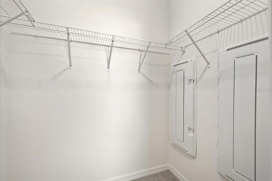 Spacious, unfurnished interior of a new home in , Wesley Chapel (Image 27).