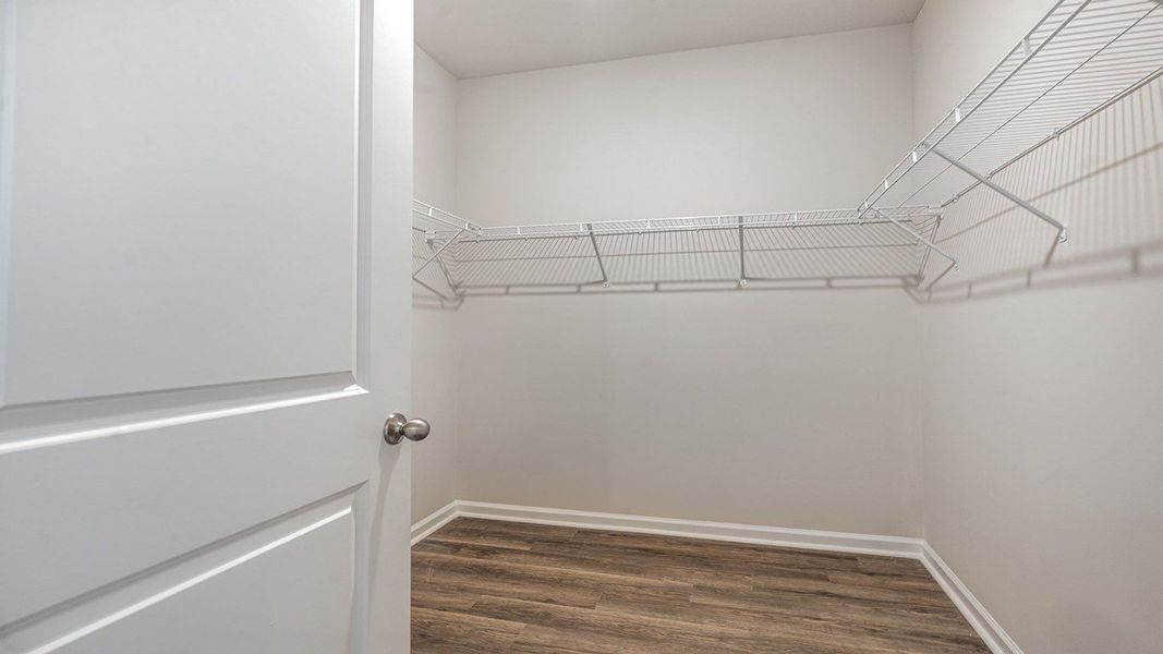 Spacious, unfurnished interior of a new home in Ridgefield, Conway (Image 26).