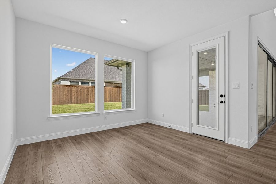 Spacious, unfurnished interior of a new home in The Ridge at Northlake, Northlake (Image 17).