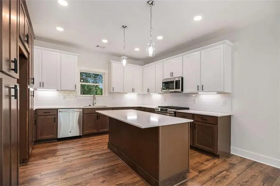 Furnished interior view inside a new home in , Carrollton (Image 7).