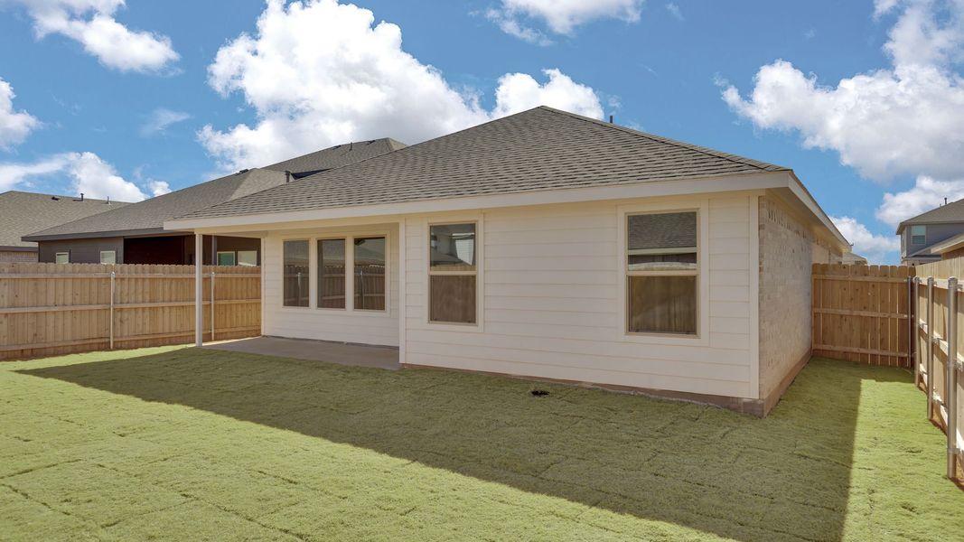 Exterior details and patio area of a home in Overlook West, Wolfforth (Image 13).