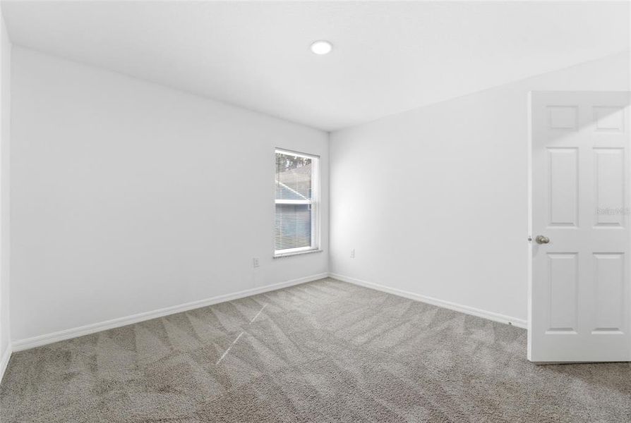 Spacious, unfurnished interior of a new home in , Winter Haven (Image 14).