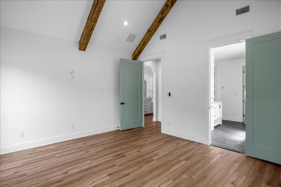 Spacious, unfurnished interior of a new home in , Jacksonville (Image 33). Spacious, unfurnished interior of a new home in , Jacksonville (Image 33).