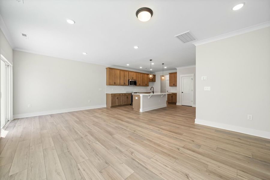 Spacious, unfurnished interior of a new home in Harbor Crossing, Greensboro (Image 17).