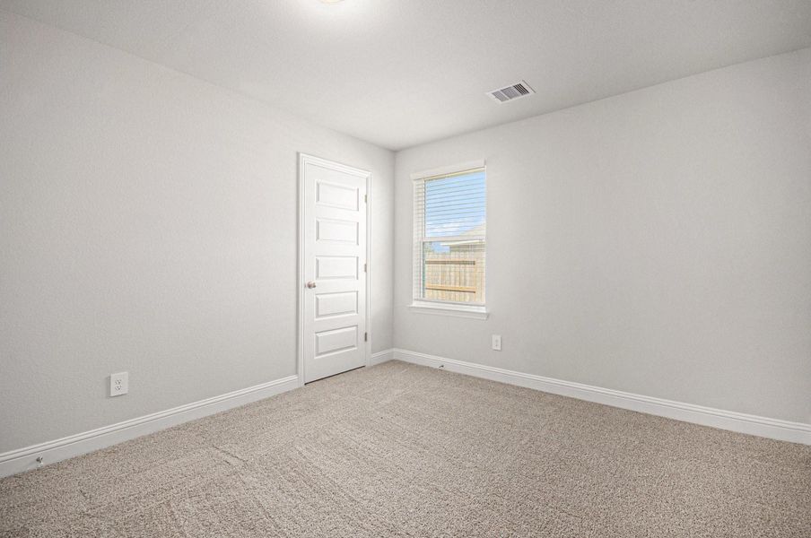 Spacious, unfurnished interior of a new home in Lago Mar, Texas City (Image 16). Spacious, unfurnished interior of a new home in Lago Mar, Texas City (Image 16).