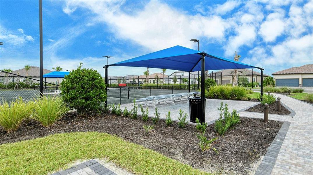 Community amenities in , Nokomis (Image 52).